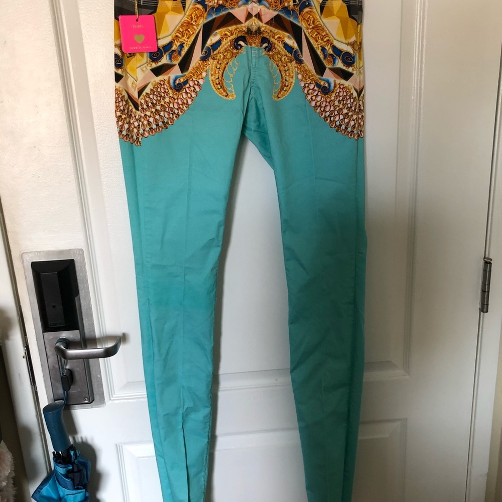 Spectacular Notify Jeans - Picture 4 of 5
